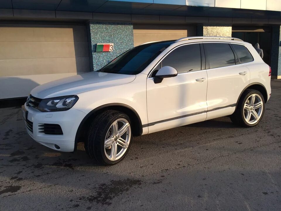 Vw touareg nf r21. Диски mallory r20 touareg. Туарег r21. Touareg nf r21. Диск volkswagen touareg r18.