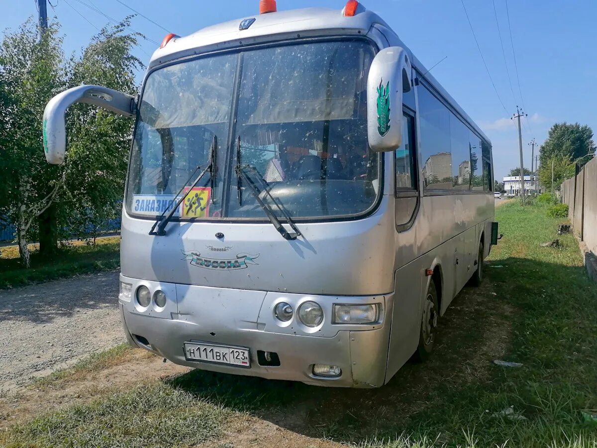 Автобус тихорецк ростов на дону. Хундай аэротаун. аэротаун автобус. автобус хендай аэротаун серебристый. hyundai aerotown рундук.