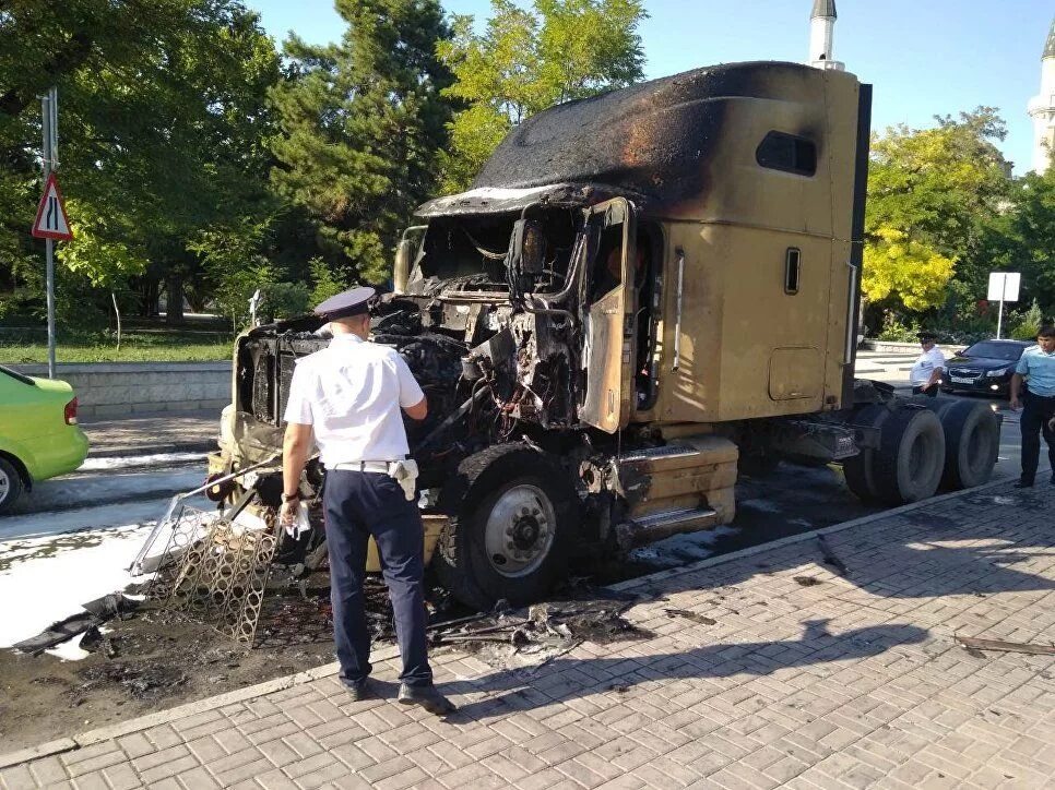 Евпатория сгорел. Пожар в евпатории. оптимус сгорел. пожар в евпатории вчера. пожар в евпатории сегодня.