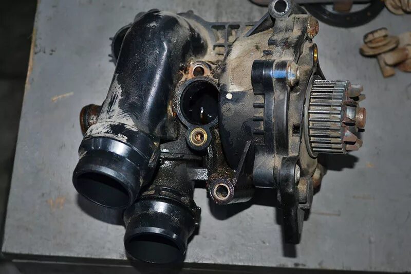 Помпа ауди q5 2. 2. Помпа ауди q5. Помпа ауди q5 2. Замена помпы на audi q5 2.