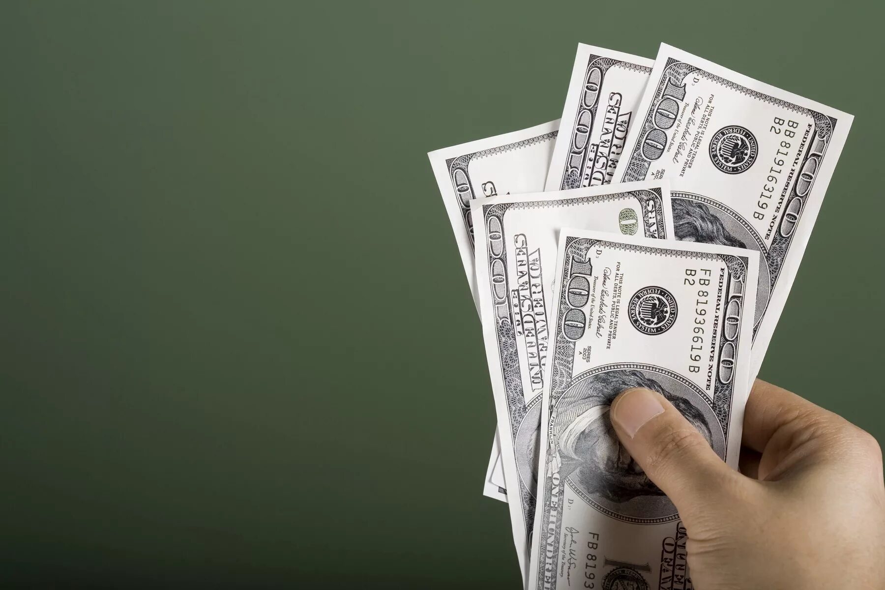 To set in money