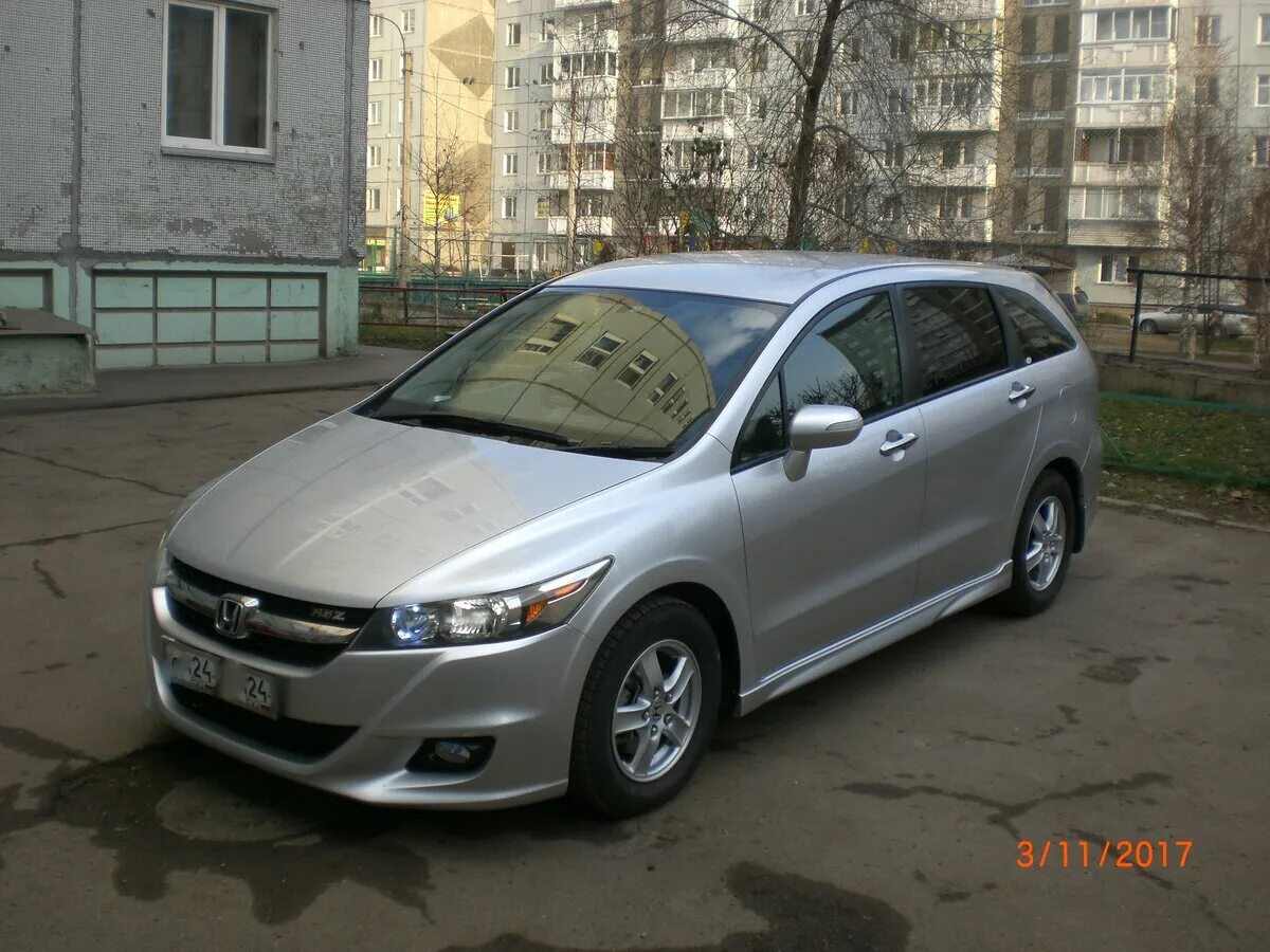 Хонда стрим левый. Хонда стрим левый руль 2007-2015. Honda Stream Рестайлинг 2009. Хонда стрим 2009 года. Хонда стрим 2007.