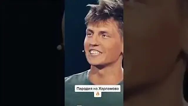 Гарик харламов двойник квн. Камеди батл пародия на гарика. Гарик бульдог харламов двойник показывает камеди батл. Батл двойник харламова. Гарик харламов камеди батл.