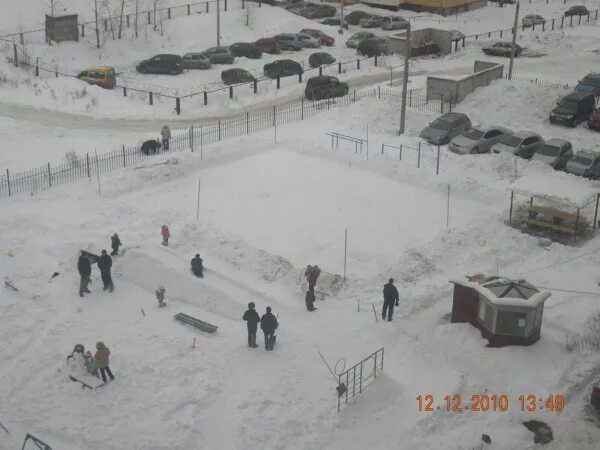 Тсж зим. Тсж зим. Дворник пенза на калинина. Зимние хрущевки. Пятиэтажка фото ночью.