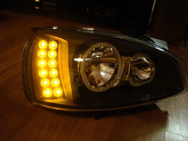 Глазок поворотника. Маски с ангельскими глазками. Ангельские глазки на калину 1. Диодная оптика калина 1. Билинзы с ангельскими глазками на фрилендер 2.