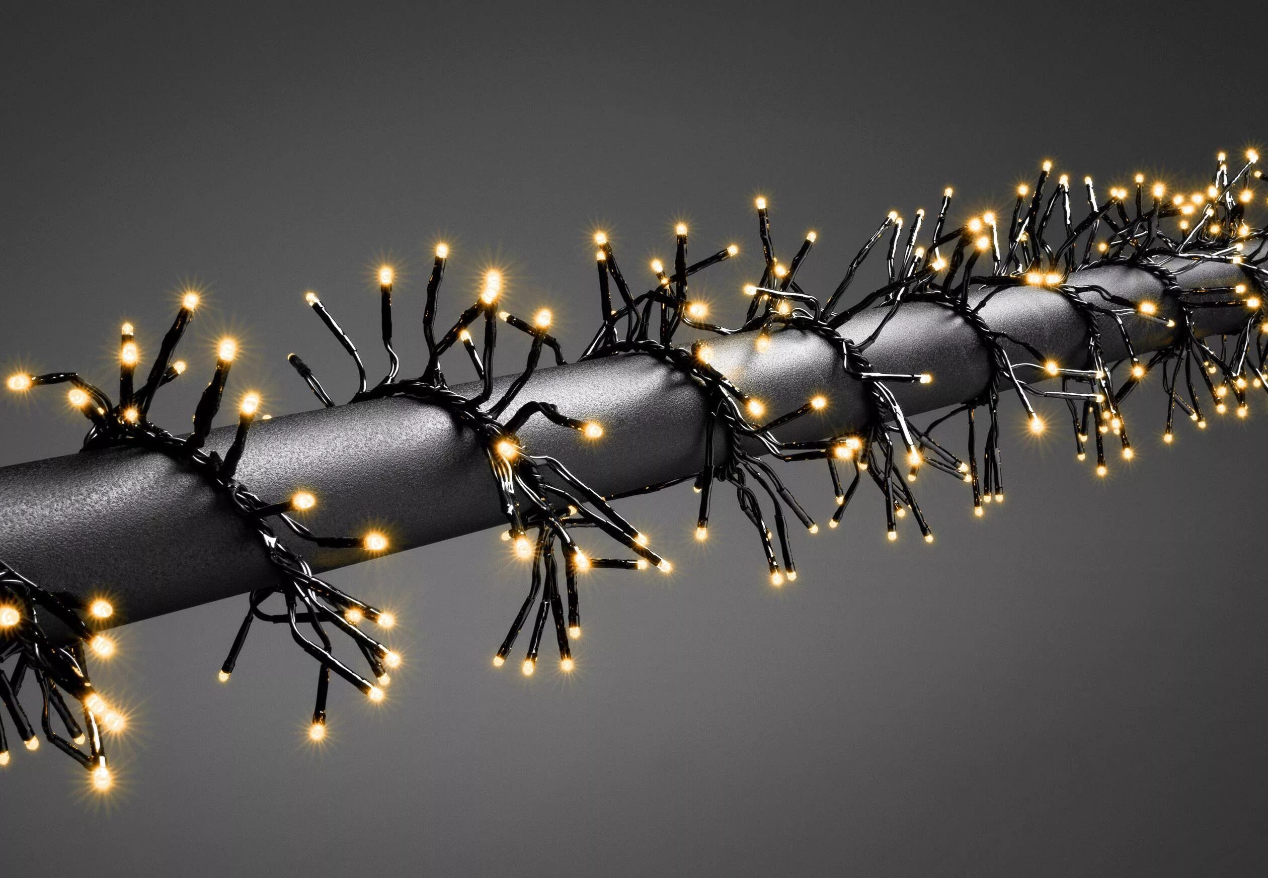 Высокие гирлянды. Lumineo гирлянды cluster. гирлянда lumeneo micro led. lumineo гирлянды cluster 34 метров. гирлянда cluster 1172 led 7 medium.