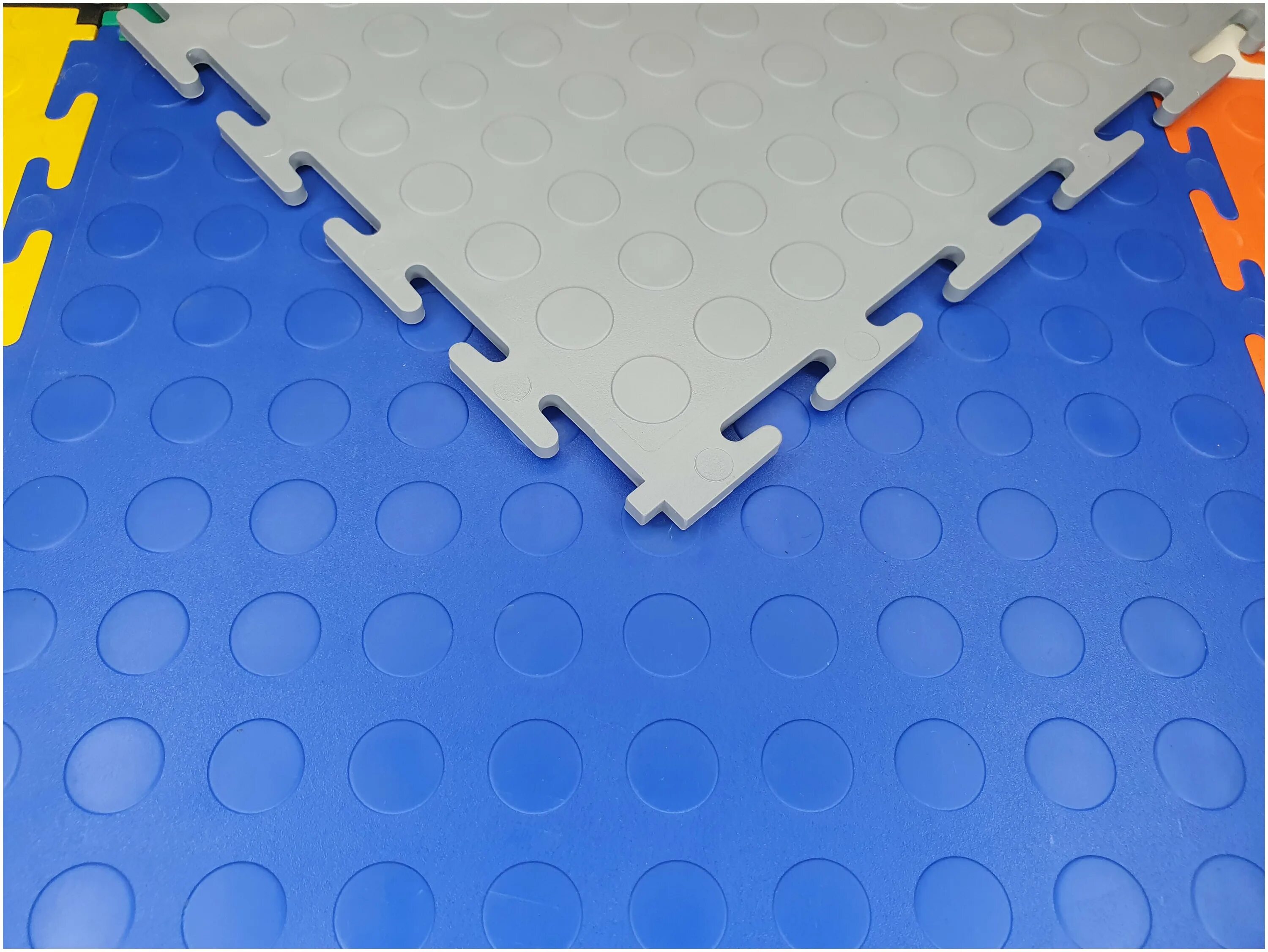 Модульную пвх плитку strongpol. Модульная плитка резинопласт. Напольное пвх покрытие «ленис» 5 мм, 2м. Модульная плитка пластфактор. Модульная плитка пвх 500х500.