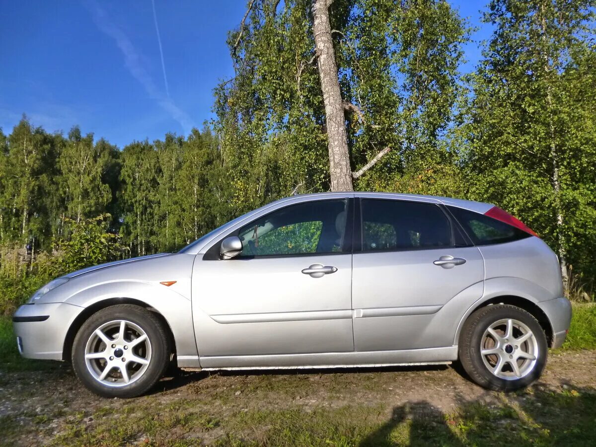 Форд фокус хэтчбек с пробегом. Форд фокус 1 хэтчбек 2004. Ford Focus 2004 хэтчбек. Форд фокус 1 Рестайлинг хэтчбек. Ford Focus 1 2004 хэтчбек.