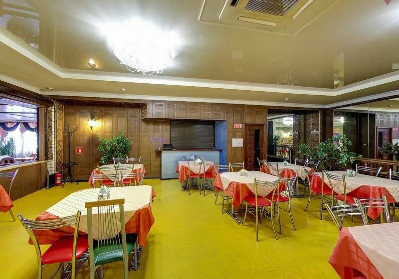 Ресторан ла страда хоста. Удача ресторан. Кафе удача хоста. Кафе удача хоста. Удача плюс хоста.