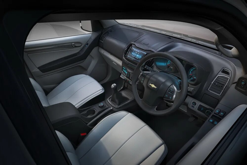 Chevrolet aveo 2012 седан салон. Chevrolet orlando 2015 салон. Шевроле вольт гибрид. Шевроле круз 2014 хэтчбек салон. Авео т300 седан салон.