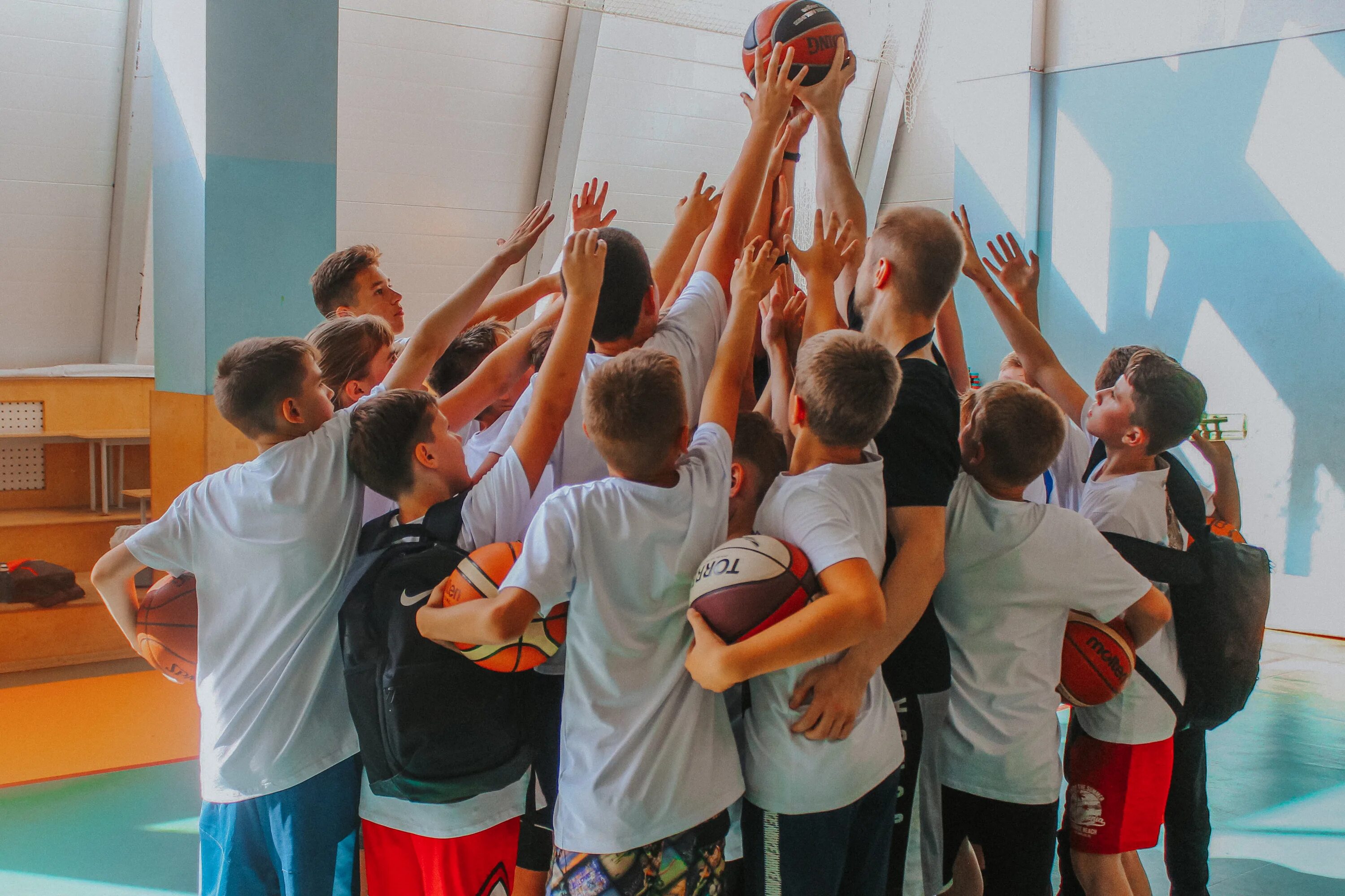 Баскетбольный лагерь 2024. Баскетбольный лагерь huscamp. Баскетбольные сборы 2023. Лагере Прогресс баскетбол Академия. Баскетбольный лагерь для детей.