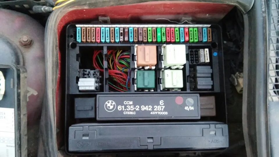 Реле стартера бмв е36. Реле стартера бмв е39 м52. Проводка бмв е34. Реле стартера е34. Реле противотуманных фар бмв е34.