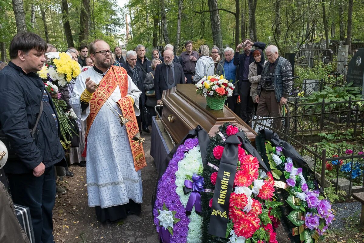 Где похоронены писатели. Кима Балкова похороны писателя.