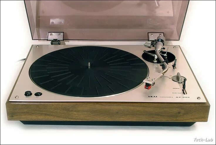 Проигрыватель винила akai ap-l95. Винил akai. Виниловый проигрыватель akai bt500. Проигрыватель винила акай. Проигрыватель виниловых пластинок акай.