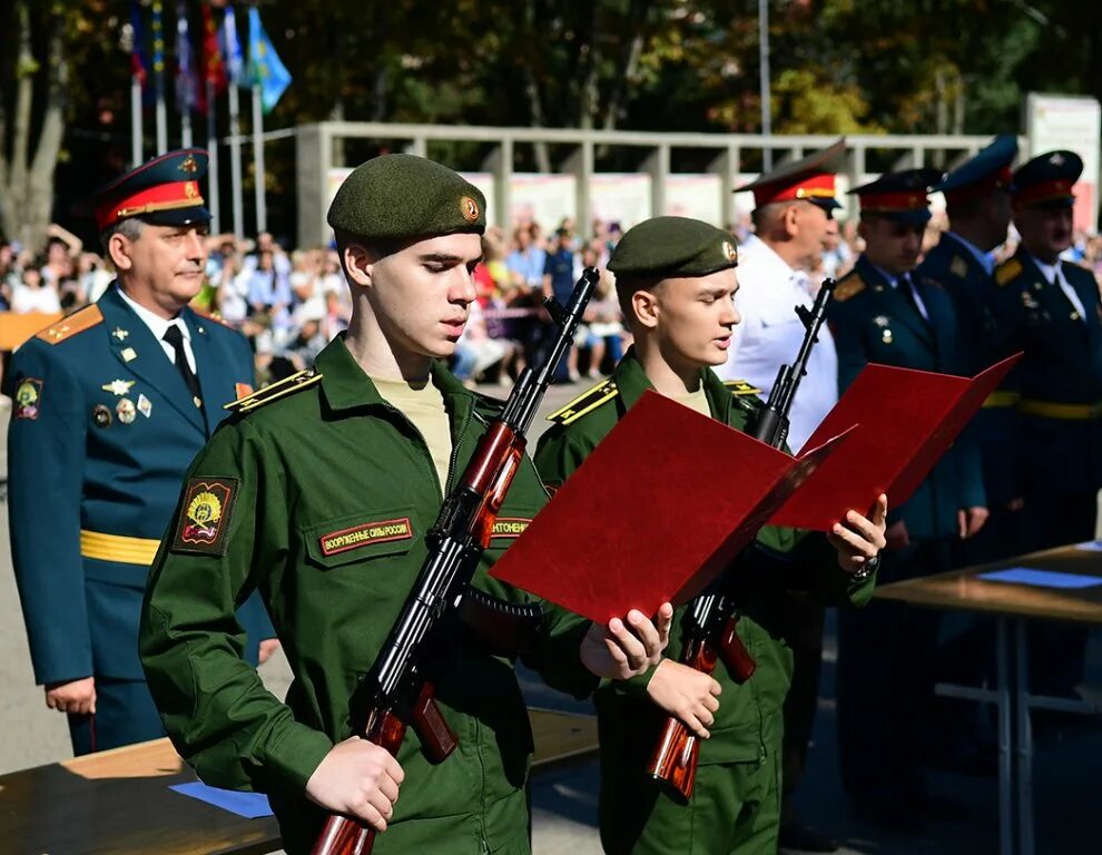 Как проходит поступление в военное училище. Краснодар высшее военное училище им штеменко. краснодар военное училище штеменко. присяга в квву штеменко. курсанты квву.