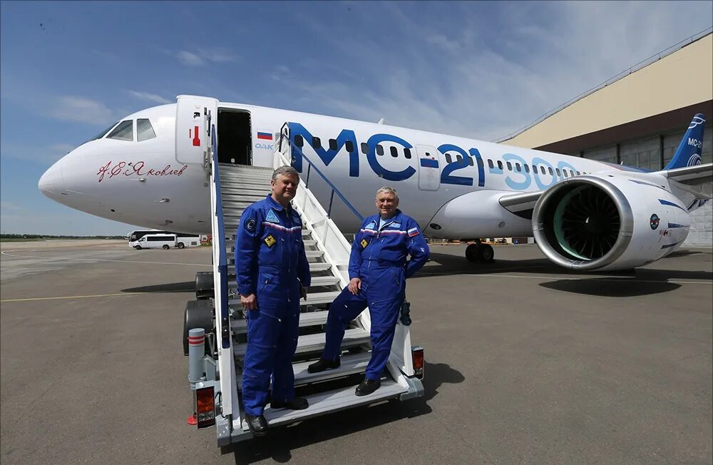 Самолет мс 21 полет. Мс21 самолет. мс-21. мс-21 полет. мс-21 пассажирский самолёт.