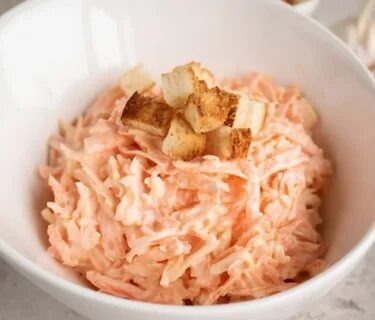 Вкусный салат из моркови с чесноком
