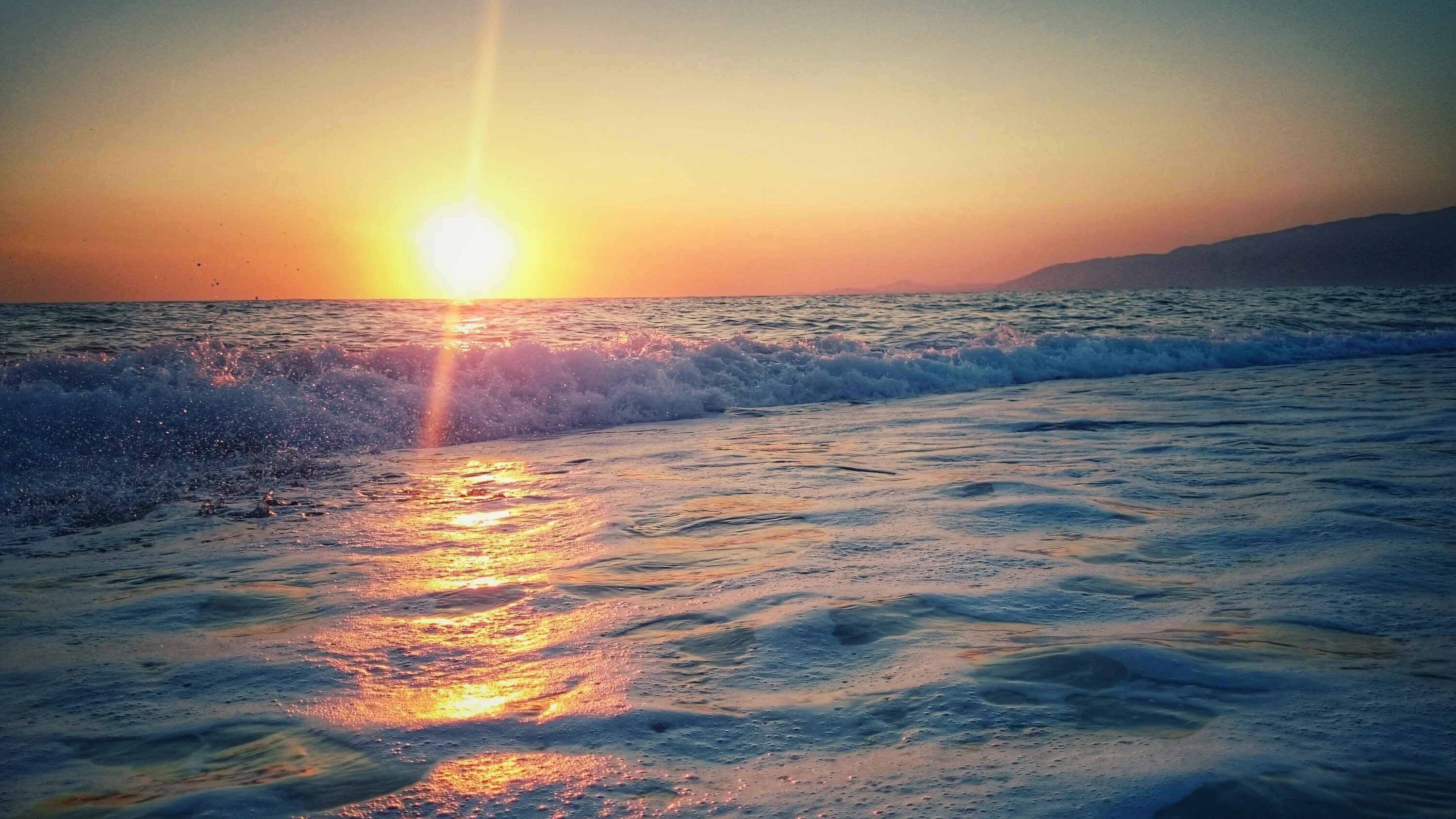 Сойдет солнце. Море солнце. Красивое море. Рассвет на море. Океан солнце.
