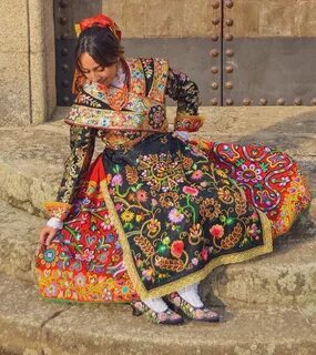 Traditional dress 9 grade