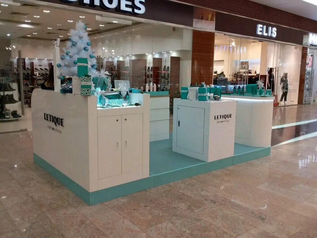 Летик магазин. Косметика летик магазины. Letique cosmetics островки в тц. Letique cosmetics островок. Lutique cosmetics магазины.