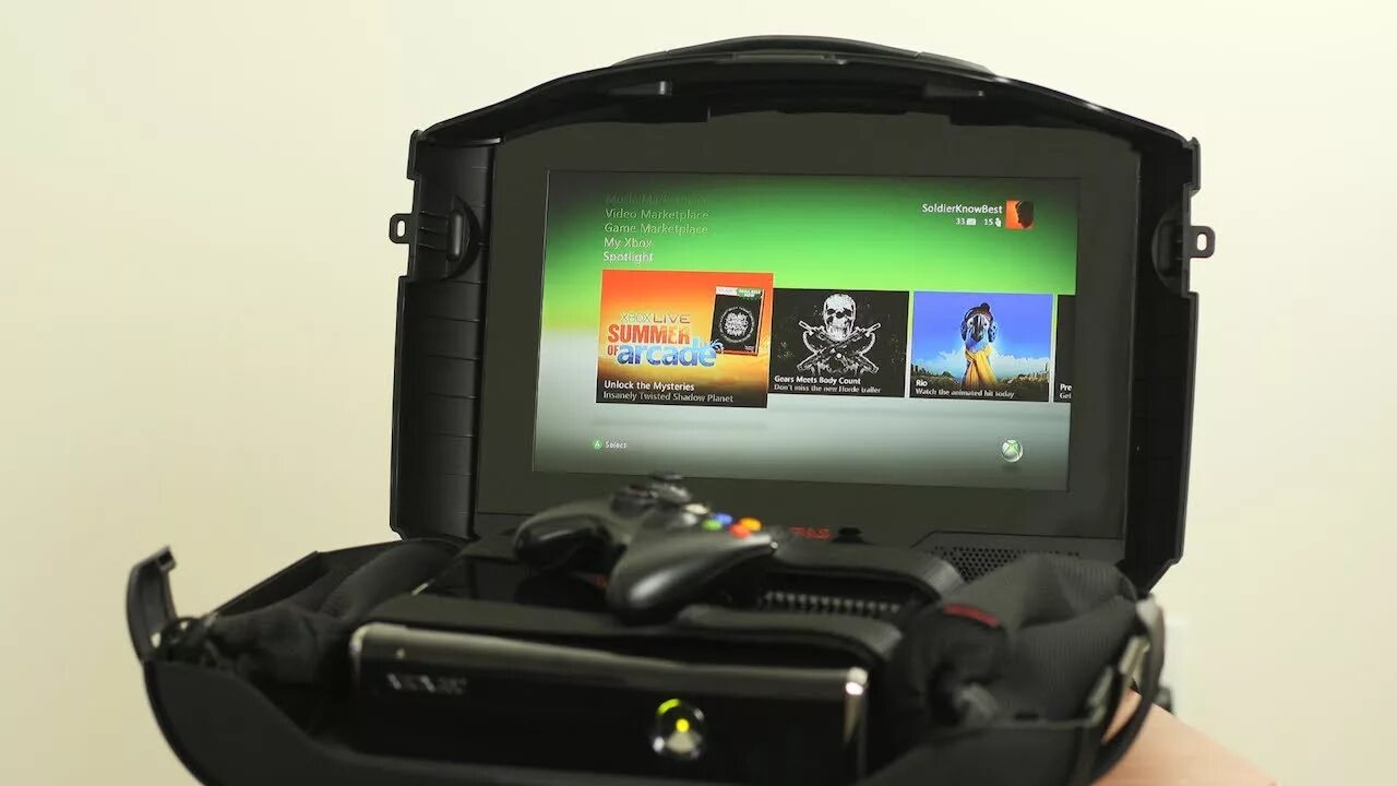 Gaems g155. Монитор для Xbox 360. Станция для Xbox 360. Xbox 360 game Case. Монитор для xbox series