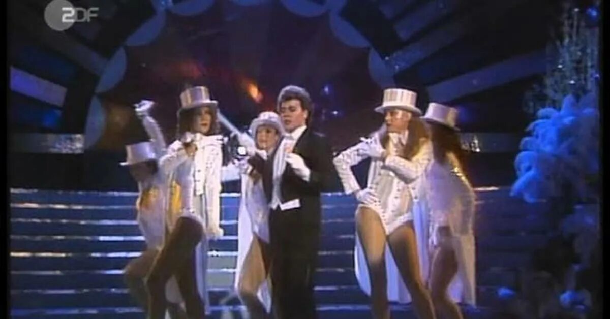 Тако puttin on the ritz. Puttin on the Ritz 1983. Тако Путтин он. Тако Окерси. Taco Puttin on the Ritz 1983.