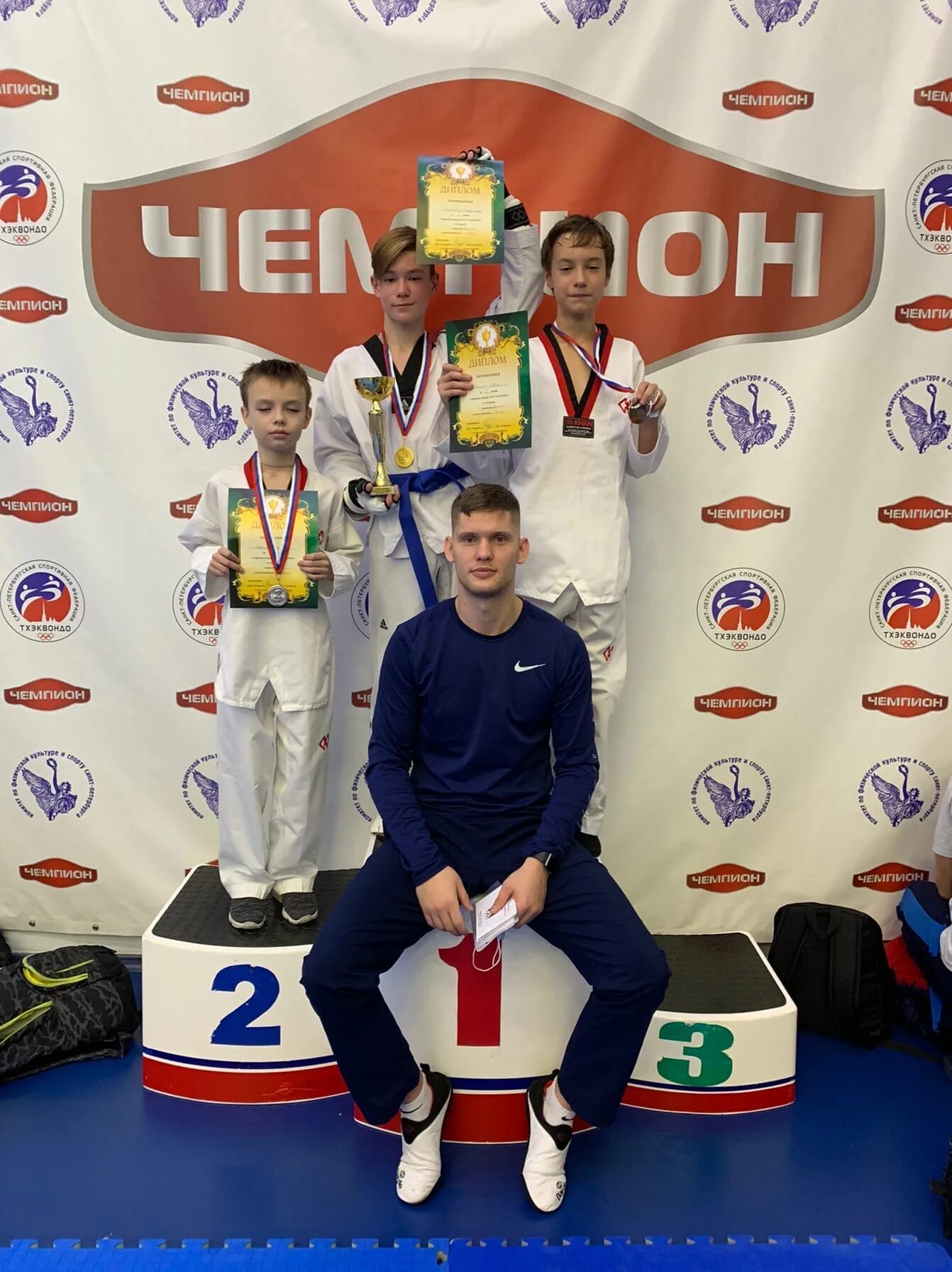 Ано чемпион. Тхэквондо 2000. тхэквондо 2000 год. чемпионат россии по тхэквондо 2025 в самаре лызо дмитрий. adidas taekwondo 2000.
