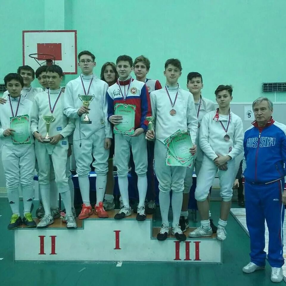 Фехтование пермь. Пермские фехтовальщики. Федерация фехтования пермь. Харлан фехтовальщица. Спортивная школа олимпийского резерва по фехтованию новосибирск.