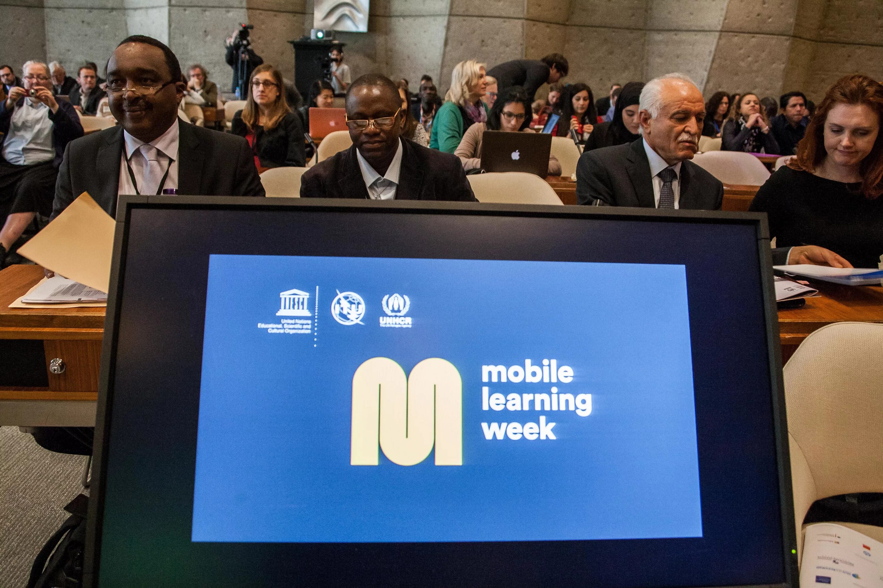 Week mobile