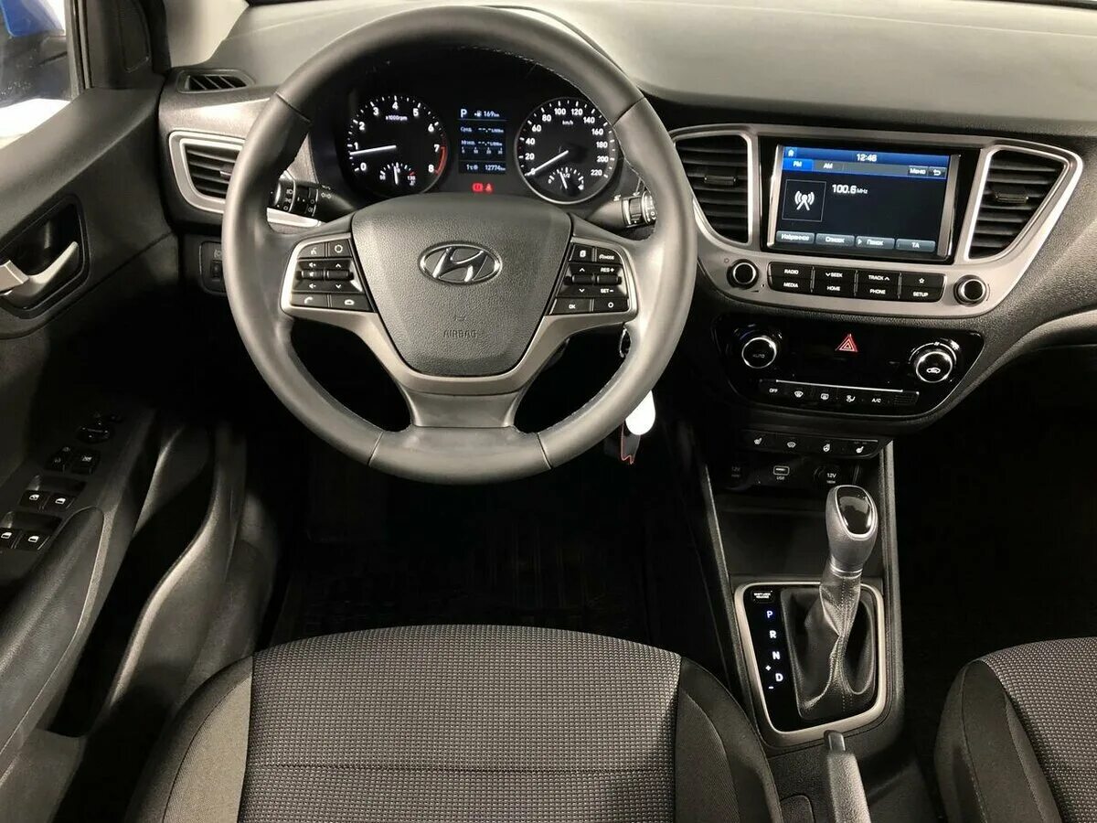 Hyundai solaris 2018 салон. хендай солярис комплектация актив плюс. хендай солярис 2017 года рестайлинг. Hyundai solaris 2017 салон. хендай солярис 2017 года автомат.