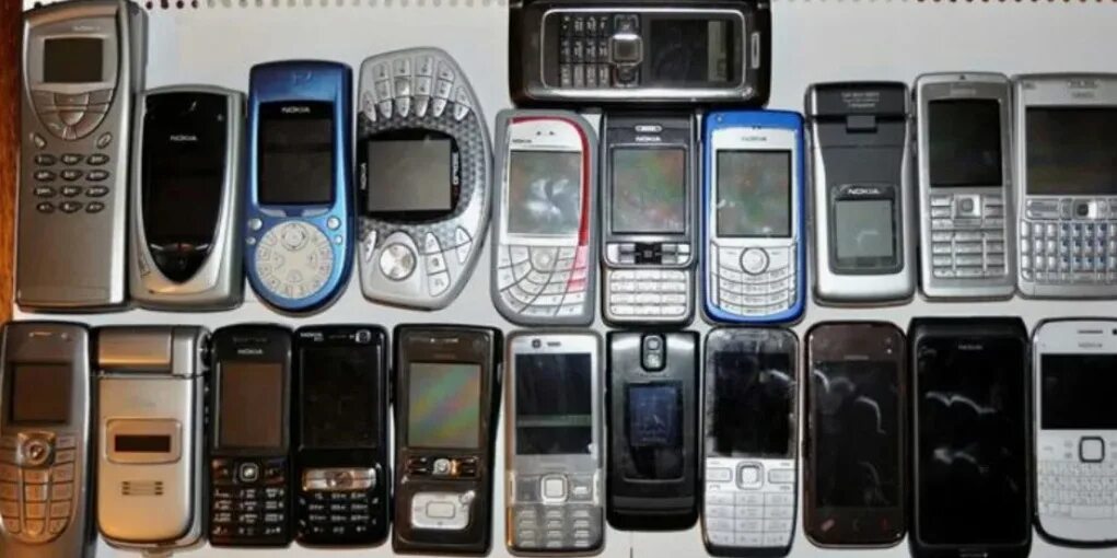 Модели nokia с 2000 года. Nokia 2000-х. Нокиа 2000-х. Телефоны 2000 2010. Сотовый самсунг из 2000.