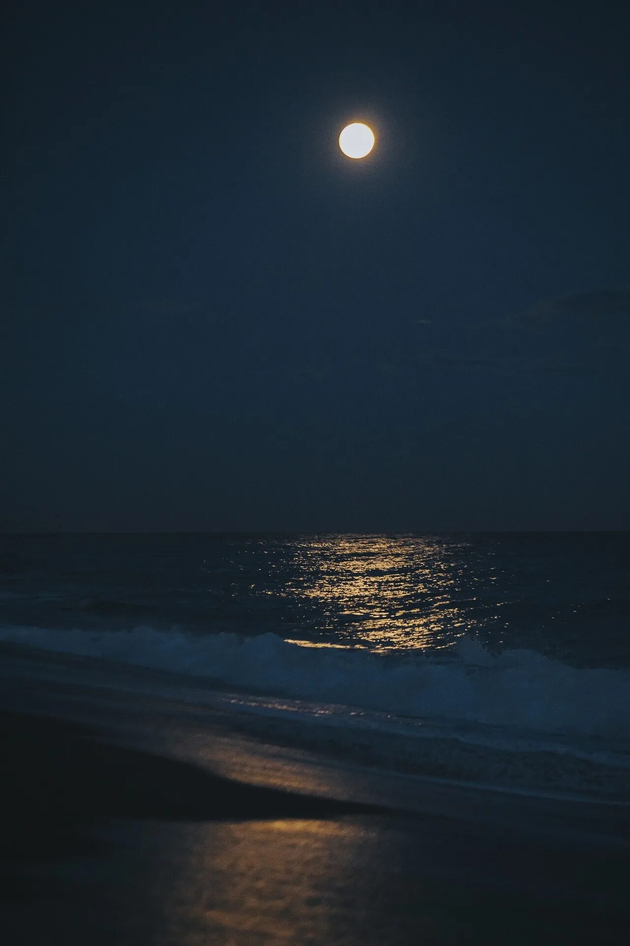 Ночь луна море. Новолуние море. Я море ты луна. Ночь в море. Супер луна.