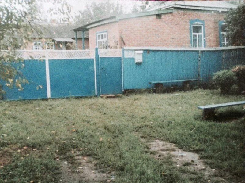 Погода ст ловлинская краснодарского. Ловлинская краснодарский край. станица ловлинская краснодарский край ул набережная, 13. трактор в станице ловлинской.