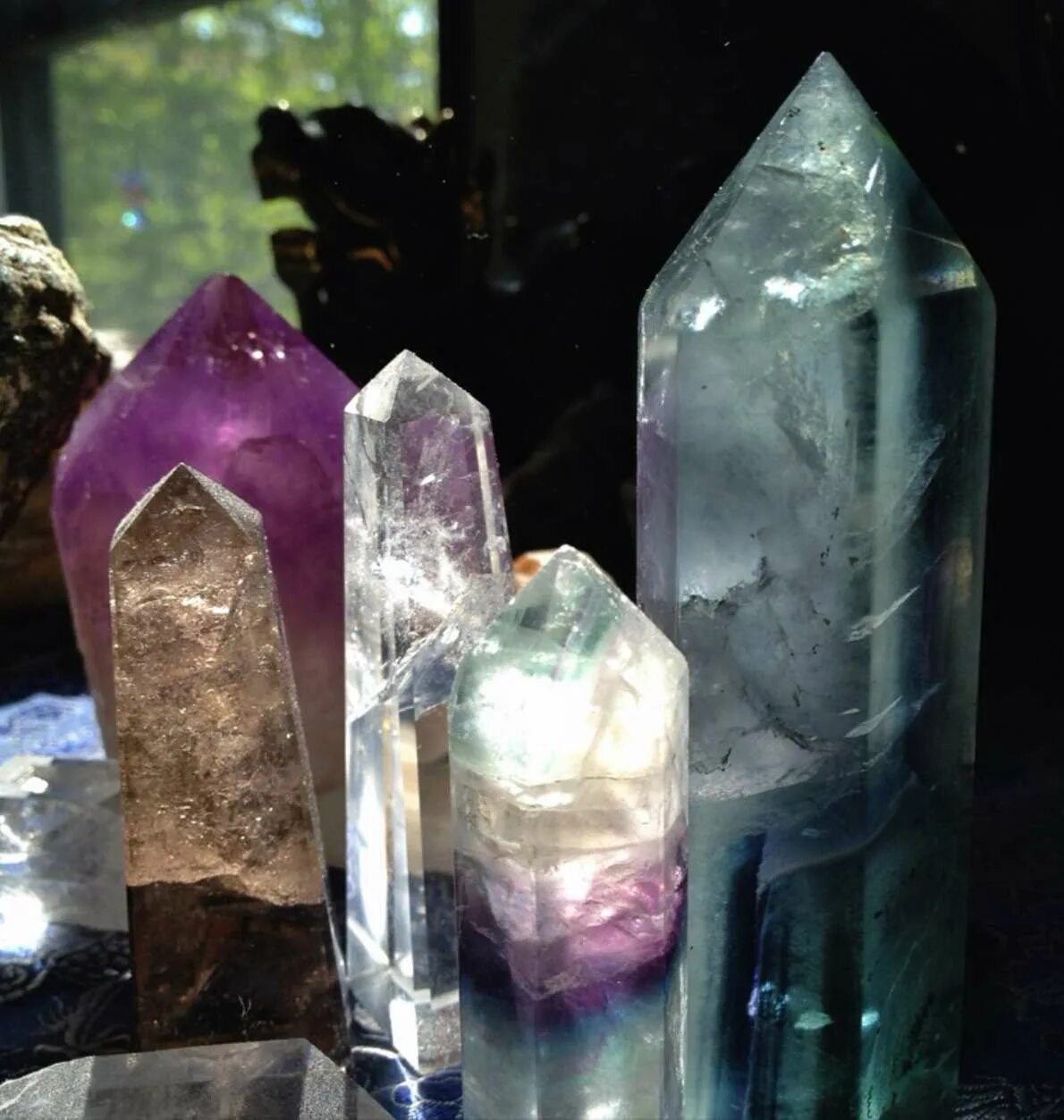 украшения из минералов и камней. магические минералы. вещи для магии. минералы и самоцветы | зимина 2001. магические минералы.