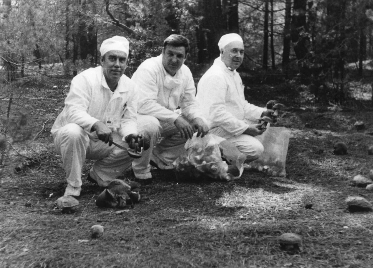 1986. Люди после аварии на чаэс. Ликвидаторы чернобыльской аэс лучевая болезнь. Авария на чернобыльской аэс лучевая болезнь. Облученные ликвидаторы чаэс.