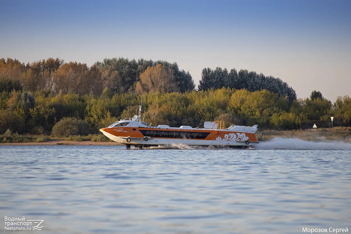 Сайт водолет. Валдай теплоход. валдай 45р. валдай водолет. валдай катер.