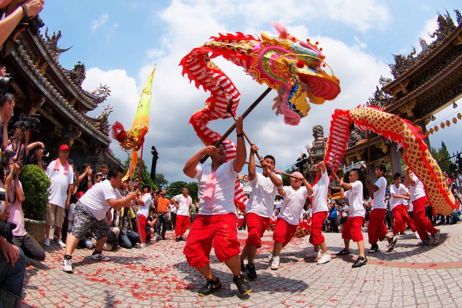 Праздники в Китае. Праздник дракона в Китае. Национальные праздники Китая. Китайский новый год.