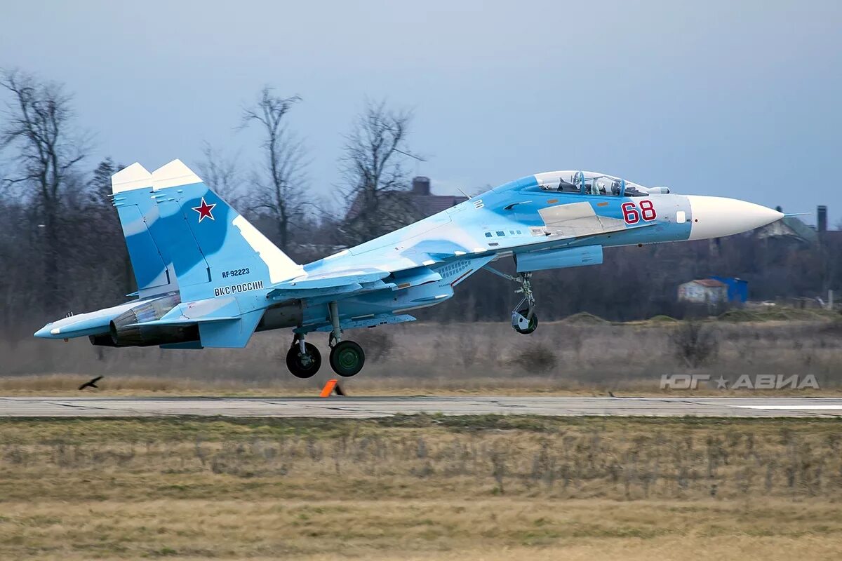 Откуда в россии самолеты. Самолет Су 27. Су-27пу Су-30. Су-27 ВВС России. Су-30 двухдвигательный реактивный самолёт.
