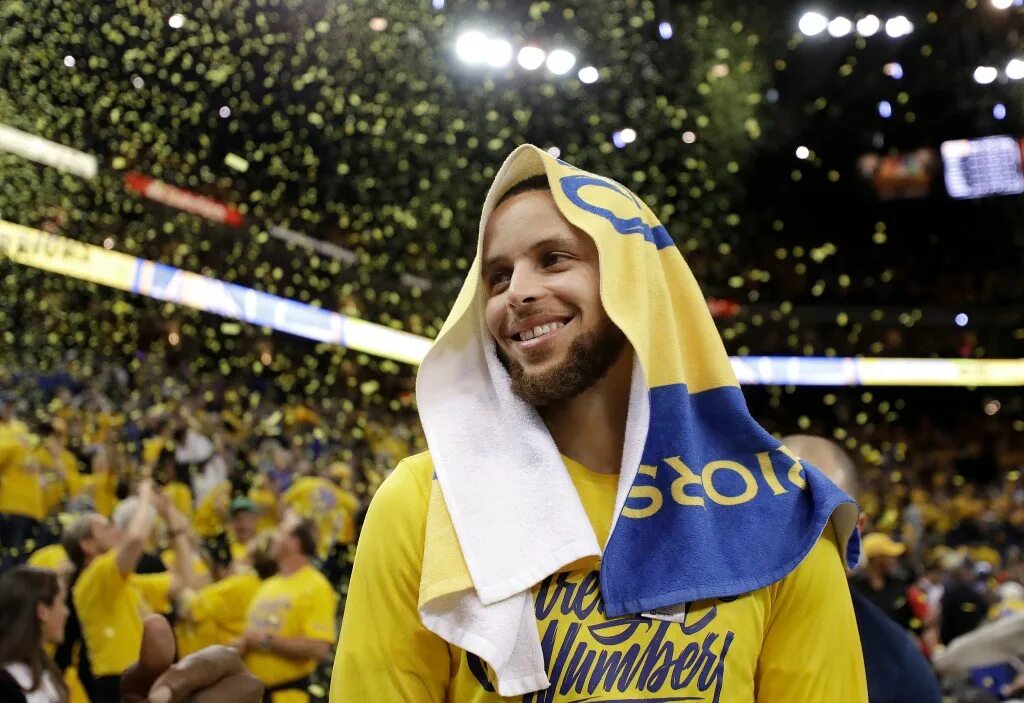 Tatum boston. The warriors (игра). Голден стэйт уорриорз маскот. Стефен карри с капой. Warriors reddit.