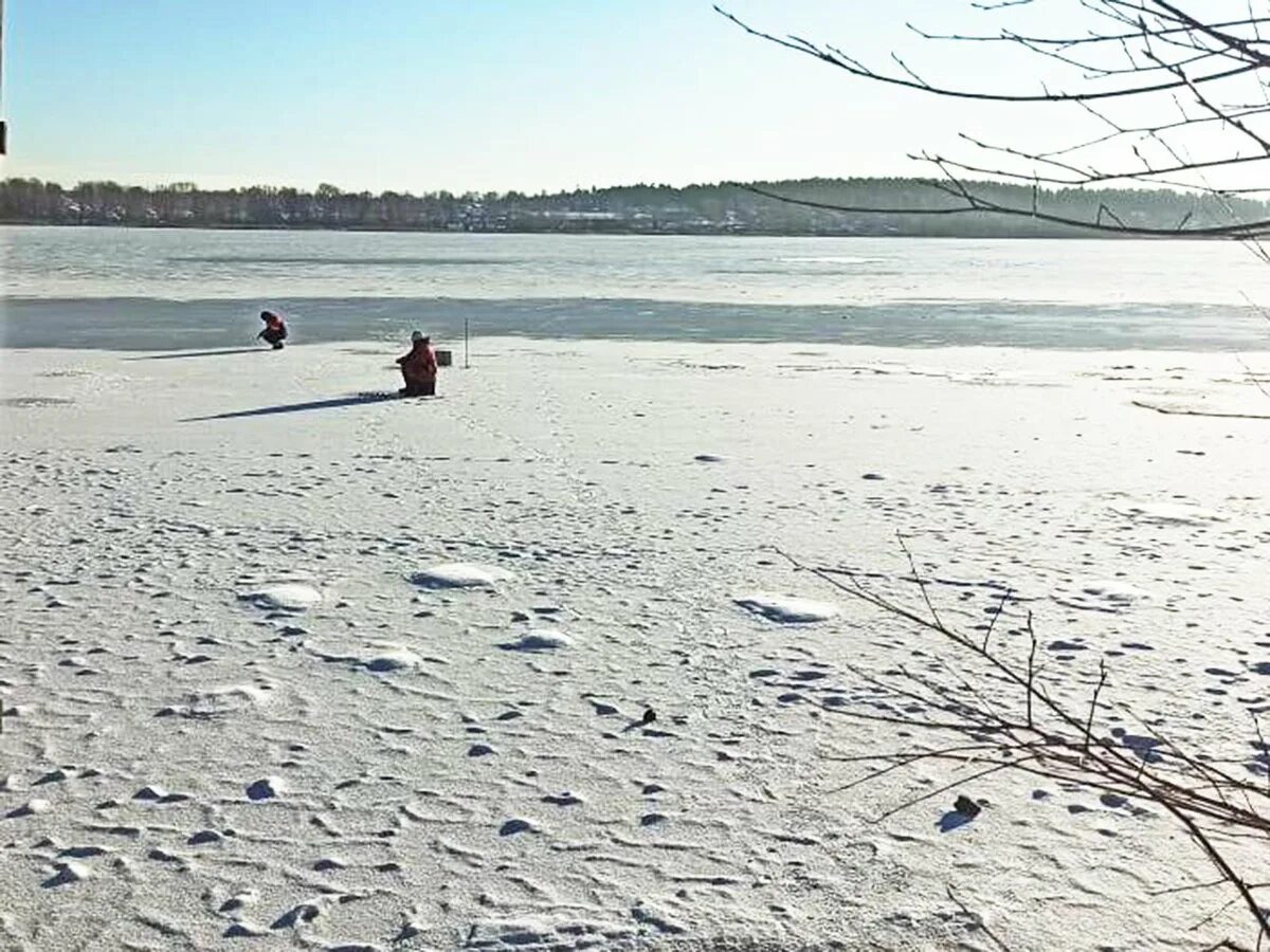 Крещение иордань. Лед на реке тронулся. Выксунский верхний пруд. Выкса зима. Крещение зима.
