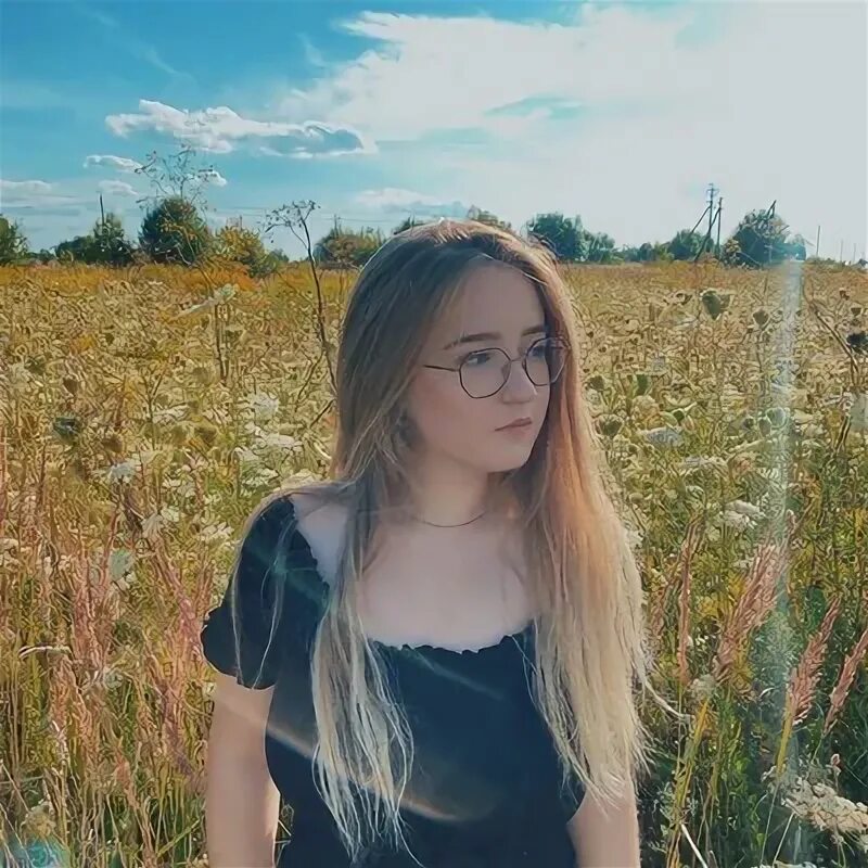 Алиса серебряная. Алиса серебряная. Алиса сильвер. Алиса сильвер 2019. Алиса серебряная.