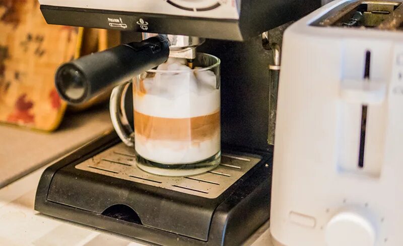 Кофемашина правильный капучино. Кофемашина правильный капучино. Кофеварка поларис pcm 1541e. Кофемашина saeco incanto. Кофеварка silver crest капельная.