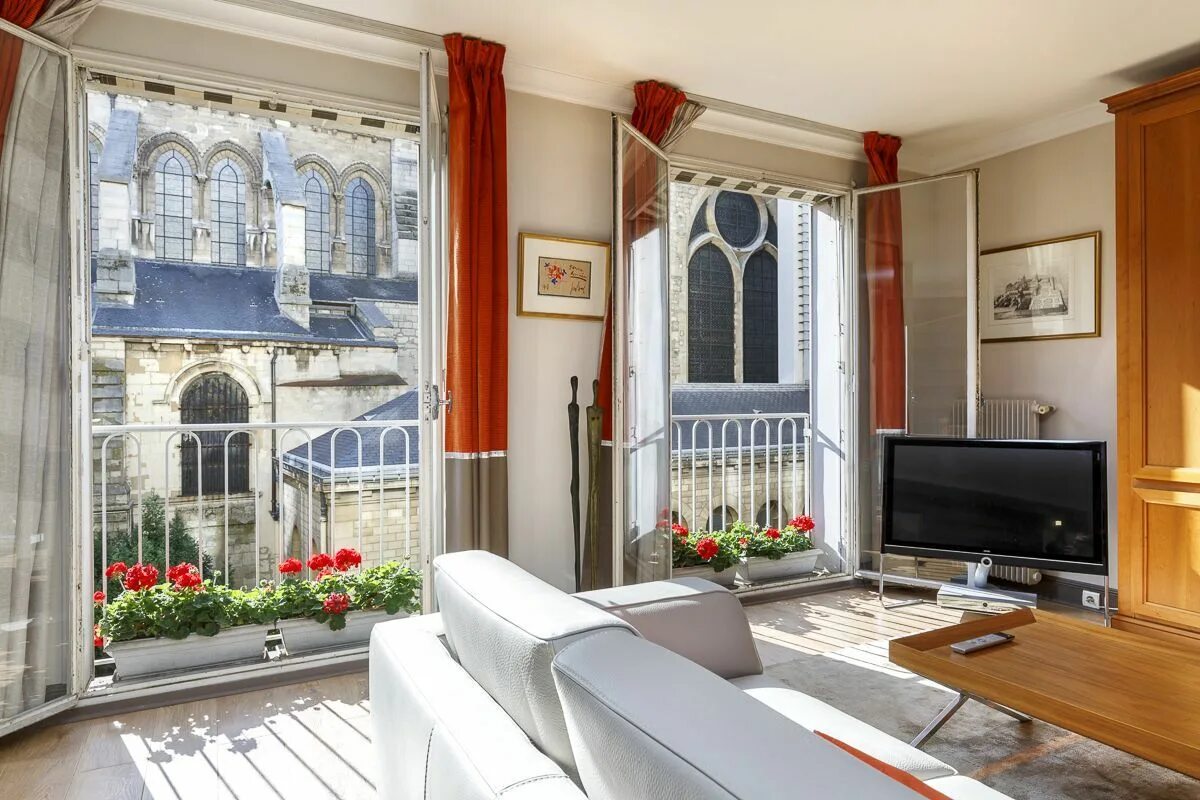 Как выглядят квартиры во франции Nice 1 Nice France Apartment Rentals :: Harmonie Rental apartments, Apartment