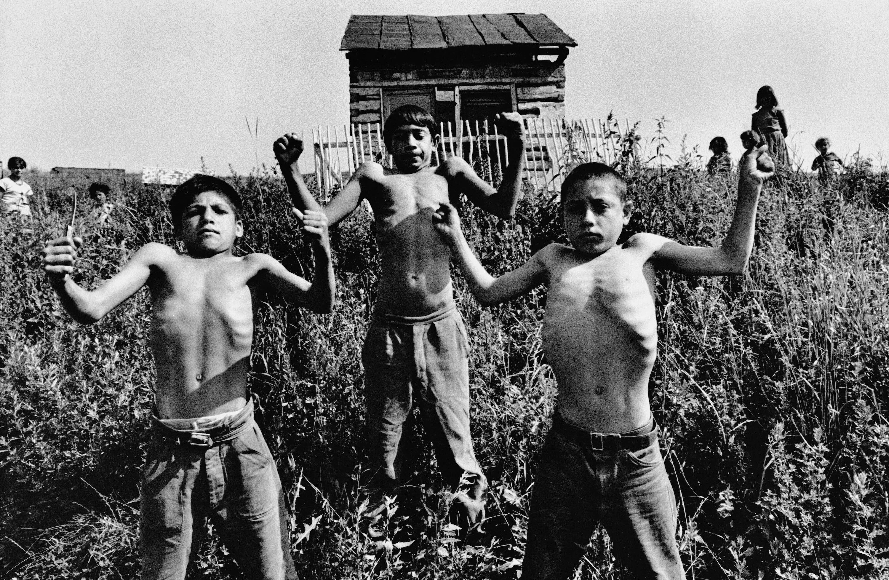 Запретные фото. Йозеф Куделка фотография цыгане. Йозеф Куделка стрит фото. Josef Koudelka фотоработы Street.