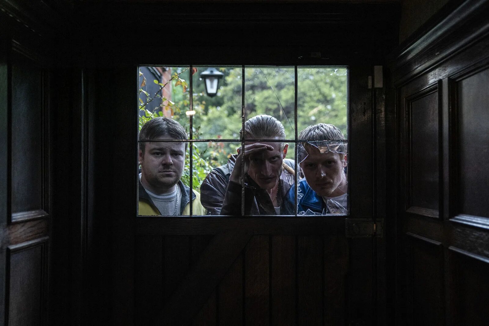 Мэйси уильямс в триллере «не входи» 2020. Шолохов м. Все уже украдено. Не входи the owners (2020, режиссер джулиус берг). Не входи фильм 2020 кадры из фильма.