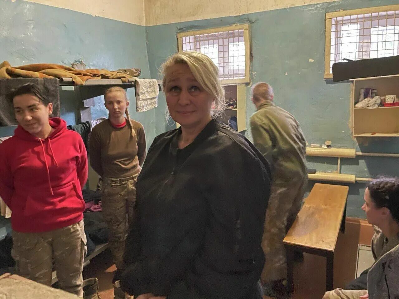 Пленные женщины украины. Пленные женщины с азовстали. Пленные украинские женщины военнослужащие. Украинские женщины военнопленные. Пленные женщины украины.