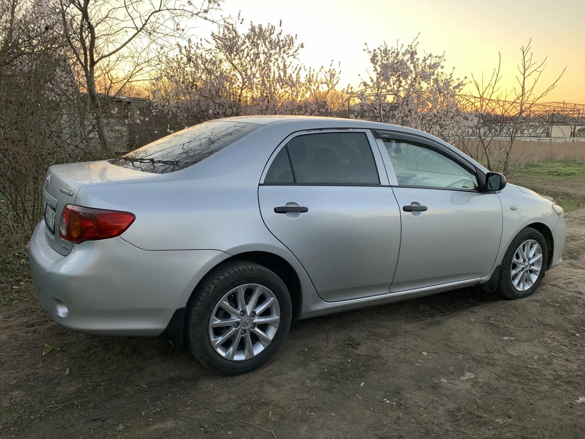 Б у тойота 150. Toyota Corolla 2008. Тойота Королла 2008. Тойота Королла 2008 года. Тойота Corolla 2008 диски.