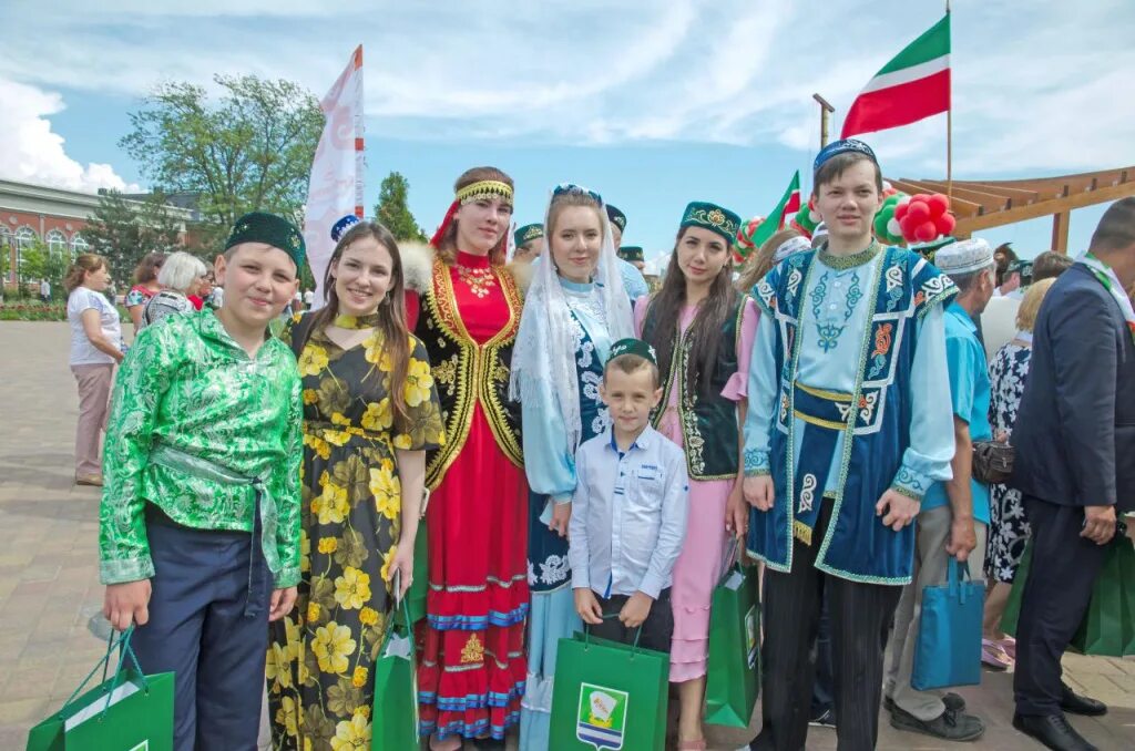 Татарское ростовская область. Праздник Сабантуй. Ростов на Дону Сабантуй Южный. Сабантуй в Ростове на Дону 2022. Южный Сабантуй 2021 в Ростове-на-Дону.