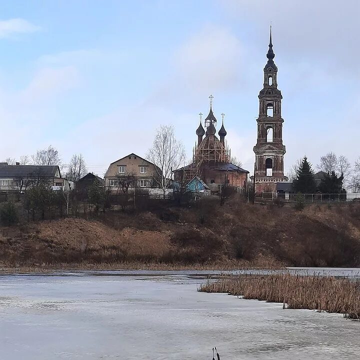 Село спас фото. Спаси село. Имение салтыкова щедрина спас-угол. Деревня погорелка вохомского района костромской области фотографии. Село спас дощатый.