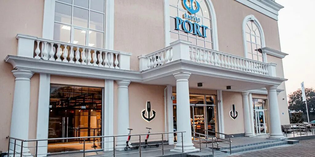 Пикник на природе сочи. Фудкорт сочи порт. Гастрокуб сочи. Сочи ресторан gastroport. Сочи гастропорт рестораны.
